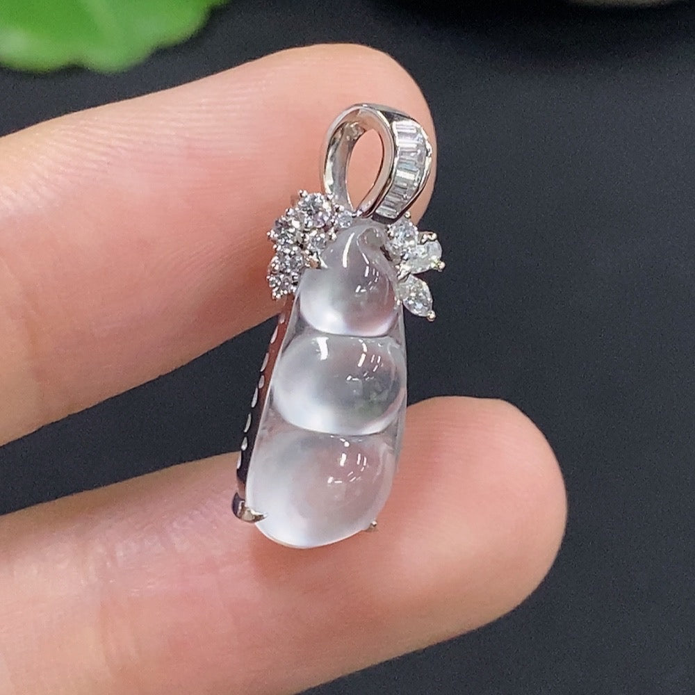 Jadeite Lucky Bean Pendant with 18K Gold Setting, Non-Diamond