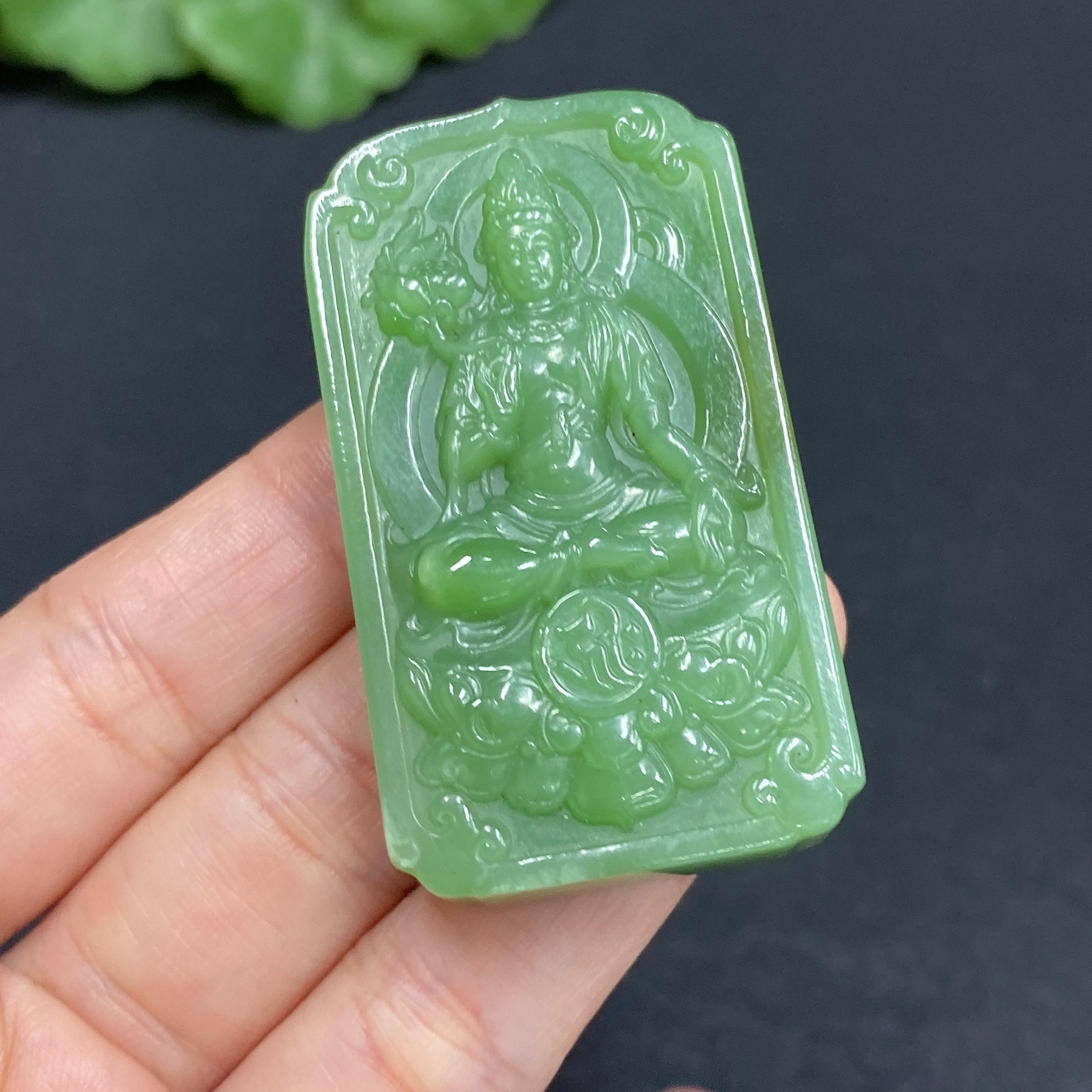 Hetian Jade Pendant Guanyin . | Huiliu Certified