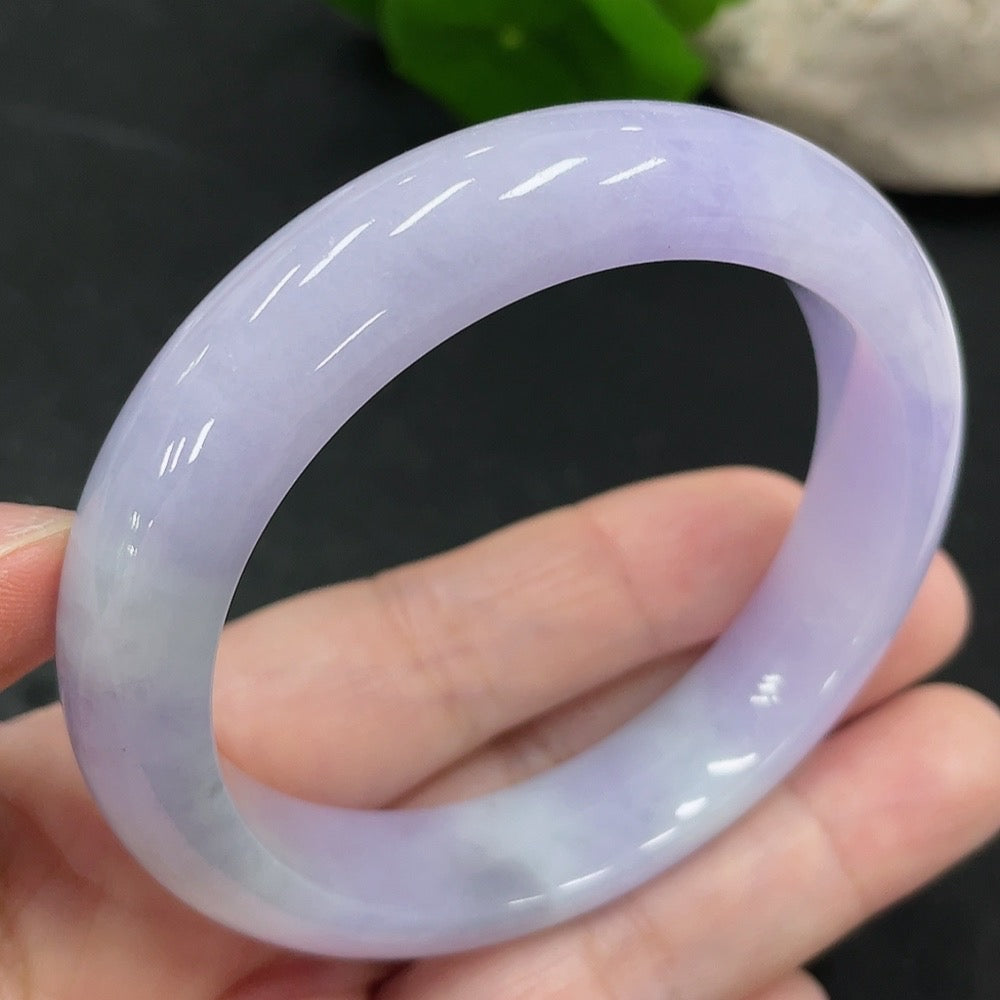 HUILIU HQ jadeite round bangle with size 54.3 and weight approx. 56.8g, showcasing smooth, polished jade jewelry.