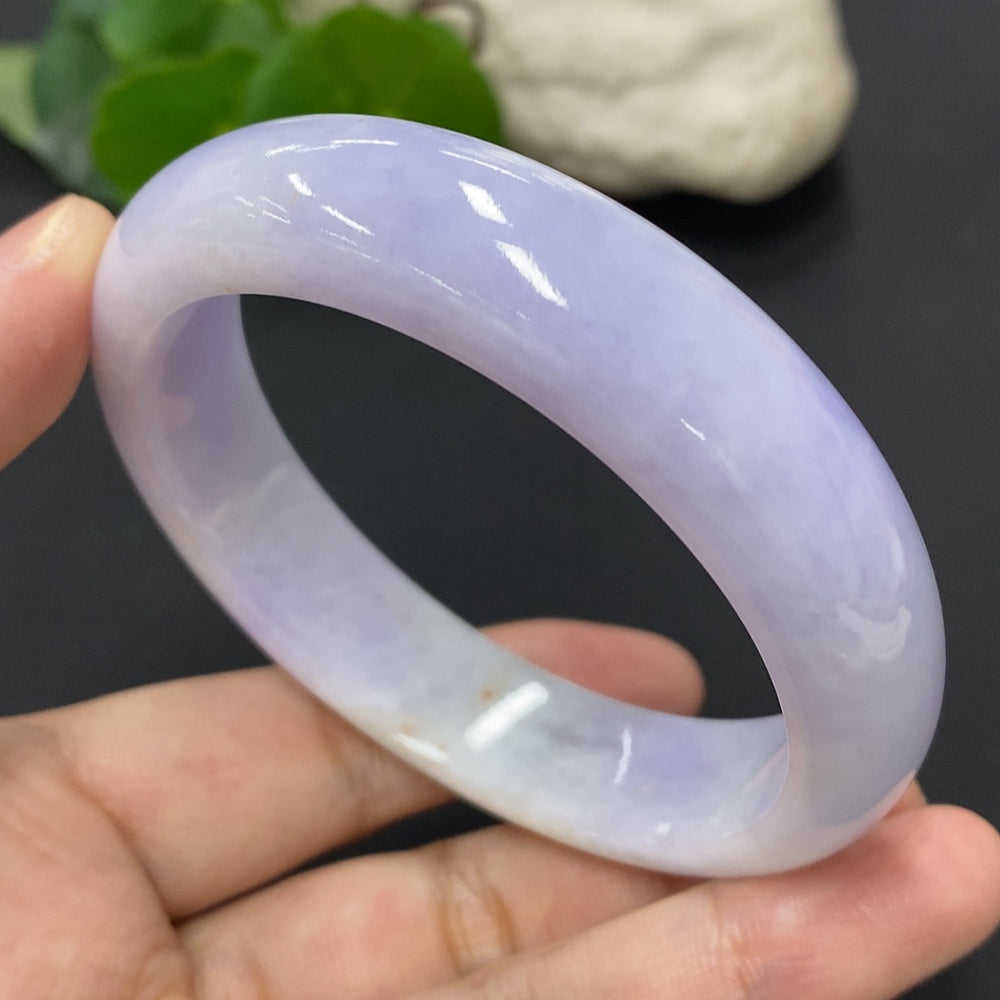 HKHQ jadeite round bangle, size 58.7 mm, 69.6g, featuring smooth, polished jadeite bracelet with elegant round design.