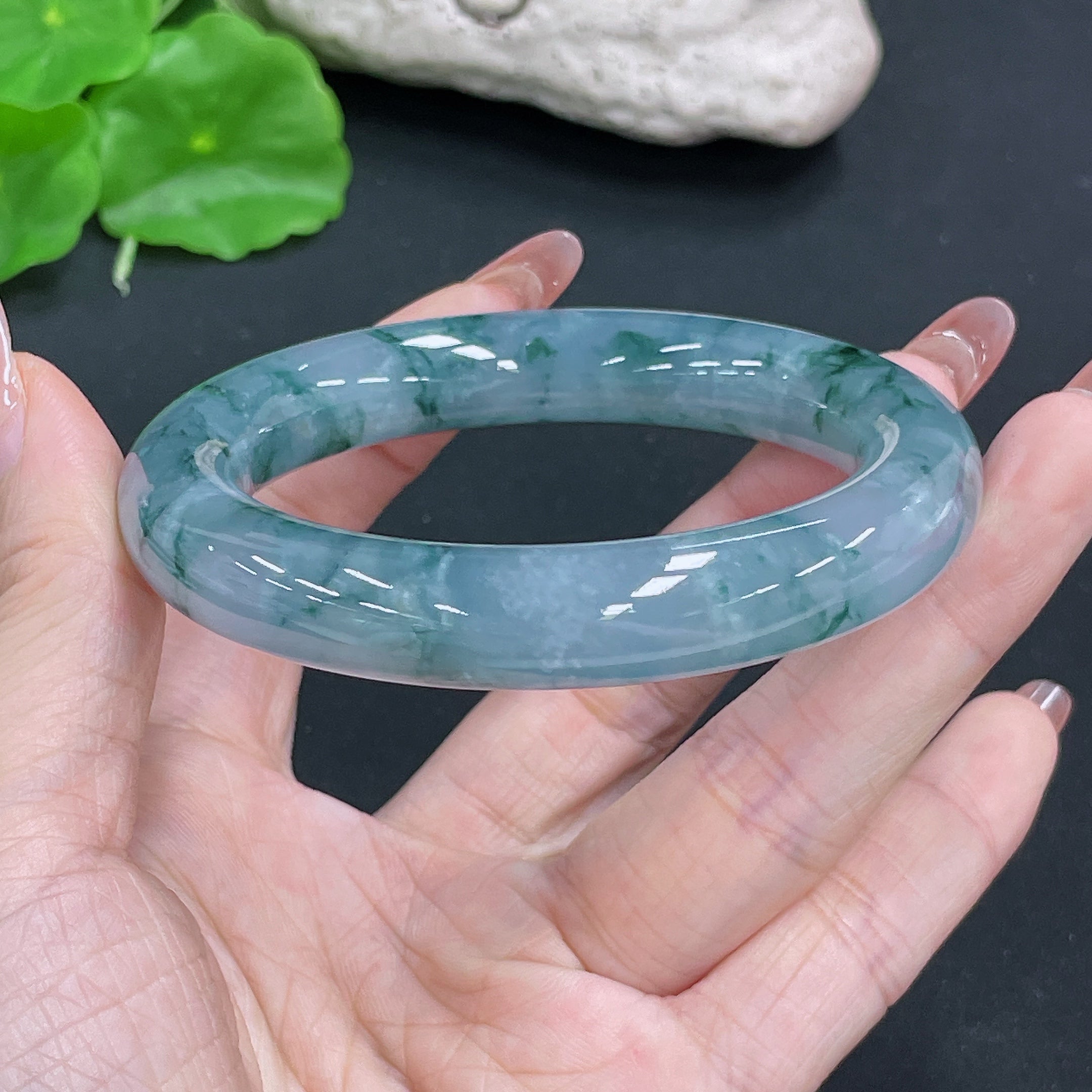 Jadeite round bangle in vibrant green, weight 74.57g, size 56.3mm, crafted by HUILIU HQ with smooth, polished surface