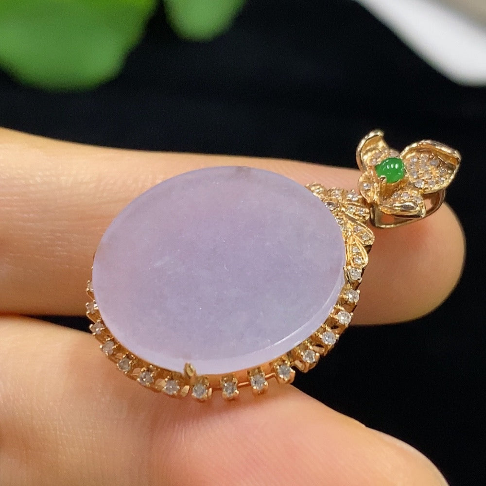 Jadeite Plain Pendant with 18K Diamond Accents, Total Weight Approx. 4.28g