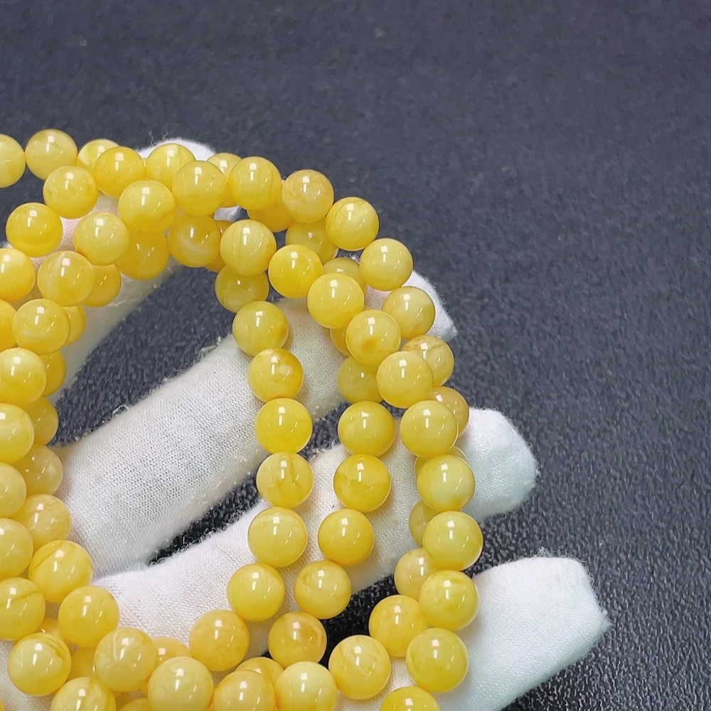 Amber Beeswax Bead Strand Total Weight Approx. 40.14g Size About 7.6mm