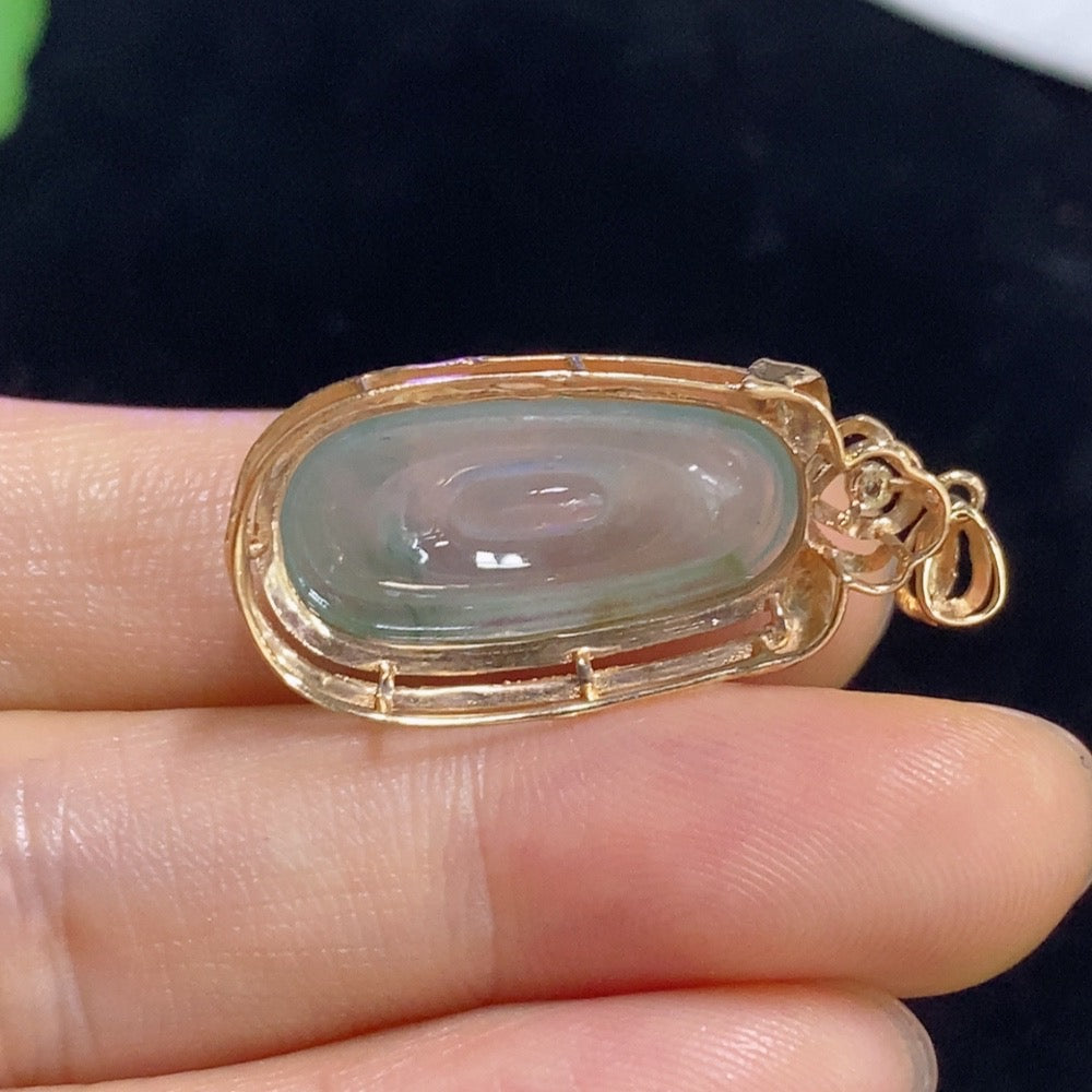 Jadeite Melon-shaped Pendant with 18K Gold and Diamond Accents, Total Weight Approximately 3.44g