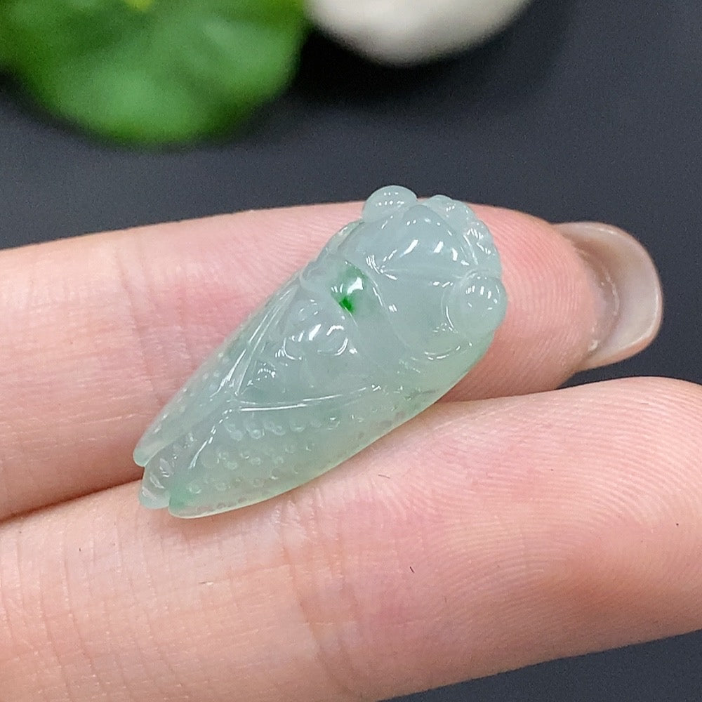 Jadeite Eye-catching Pendant