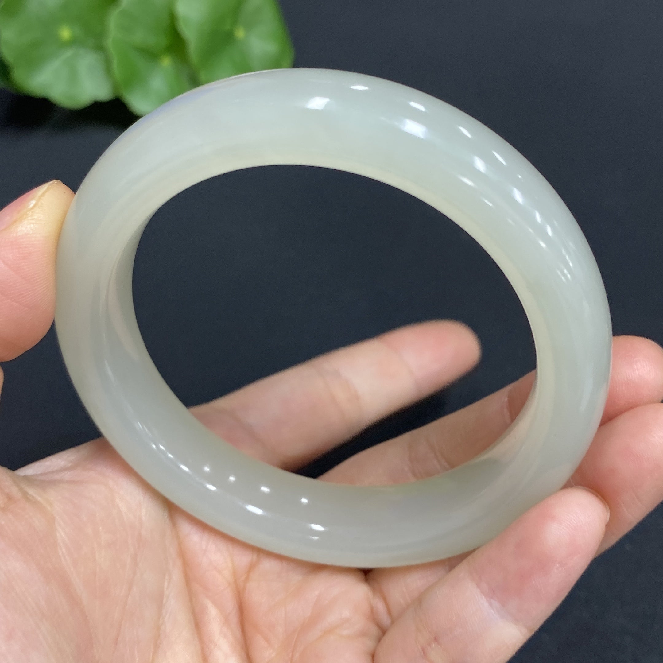 Hetian Jade Round Bracelet Size 56.8 Total Weight Approx. 59.8g