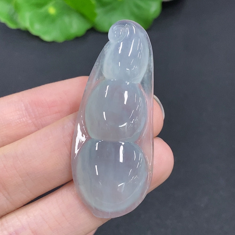 Jadeite Lucky Bean Pendant, Total Weight Approximately 10.8g