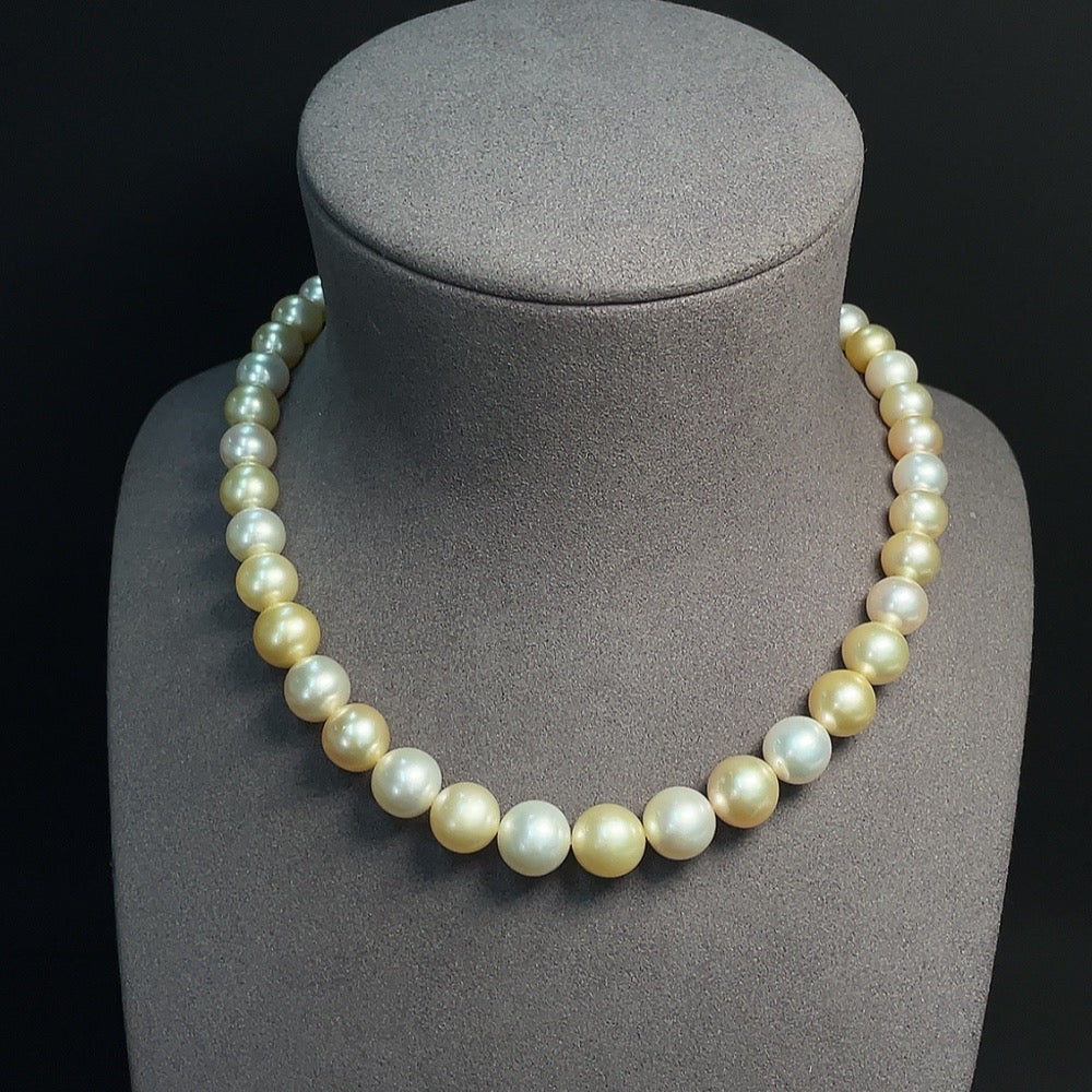 Seawater Pearl Strand Non-Gold Setting Size 9.3-11.7mm Approx. Total Weight About 63.86g Color Origin Undetermined