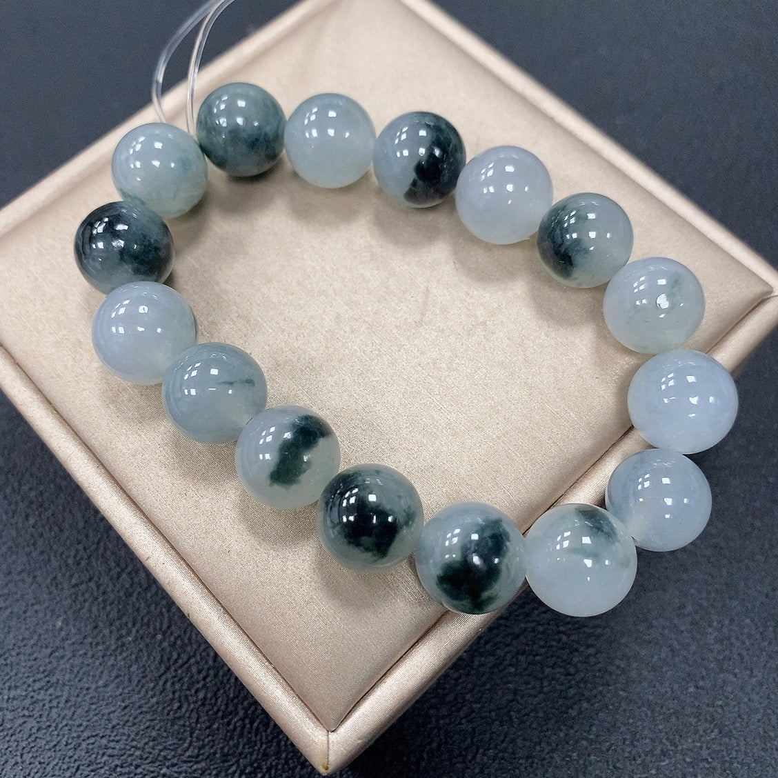 Jadeite Beaded Necklace with Floating Floral Patterns, Some Beads with Veins, Size 12.9