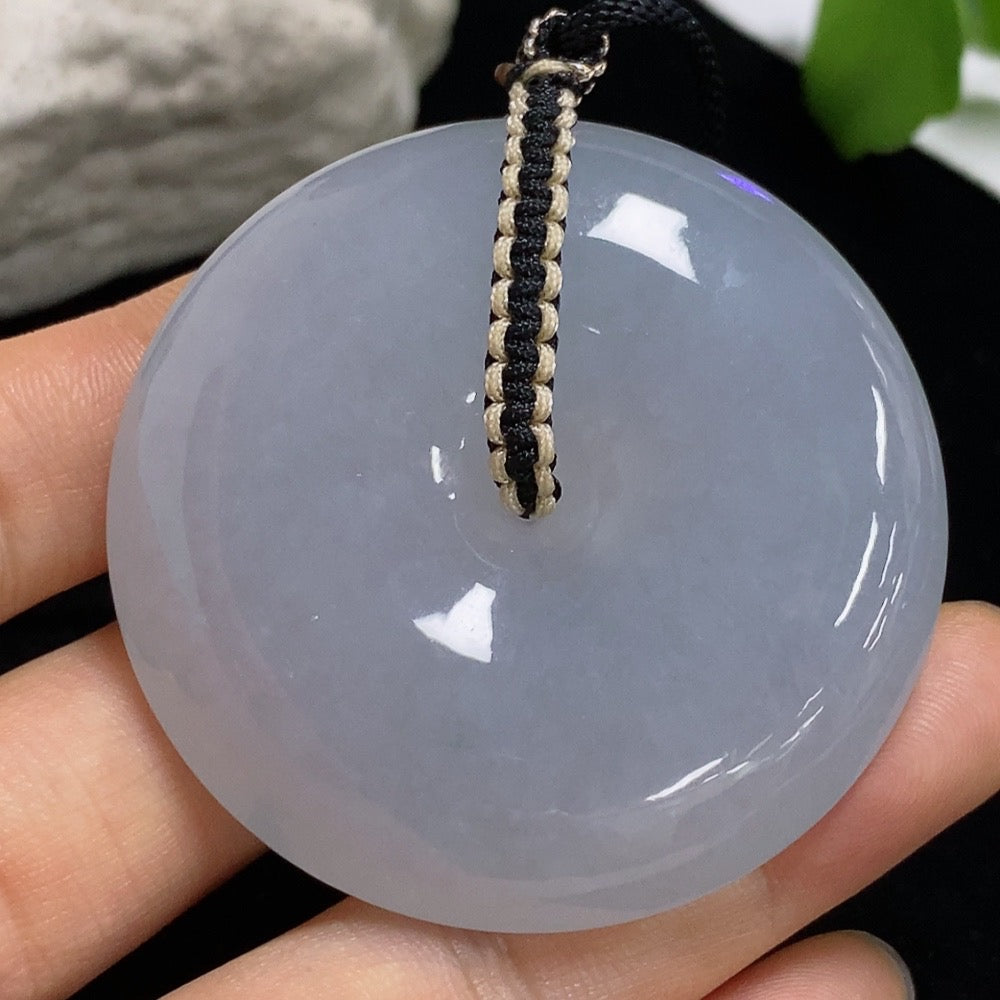 Jadeite Peace Knot pendant with jade beads and rope, non-gold, weighing approximately 71.15g, crafted by HKHQ.