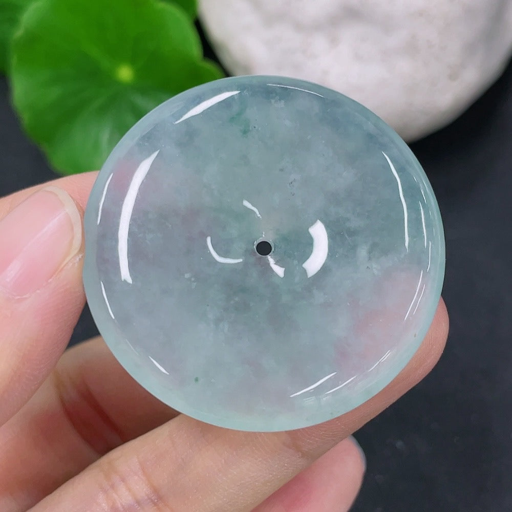 Jadeite pendant featuring a peace buckle design, crafted from jade, weighing approximately 16.72g, by HKHQ.
