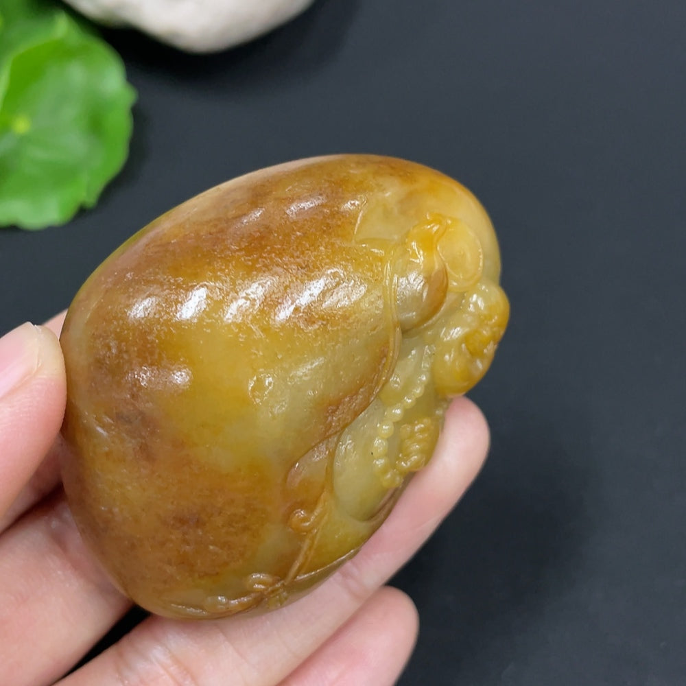 허톈 옥 펜던트 - 부처상, 총 중량 약 79.1g, 피부색 출처 미확인