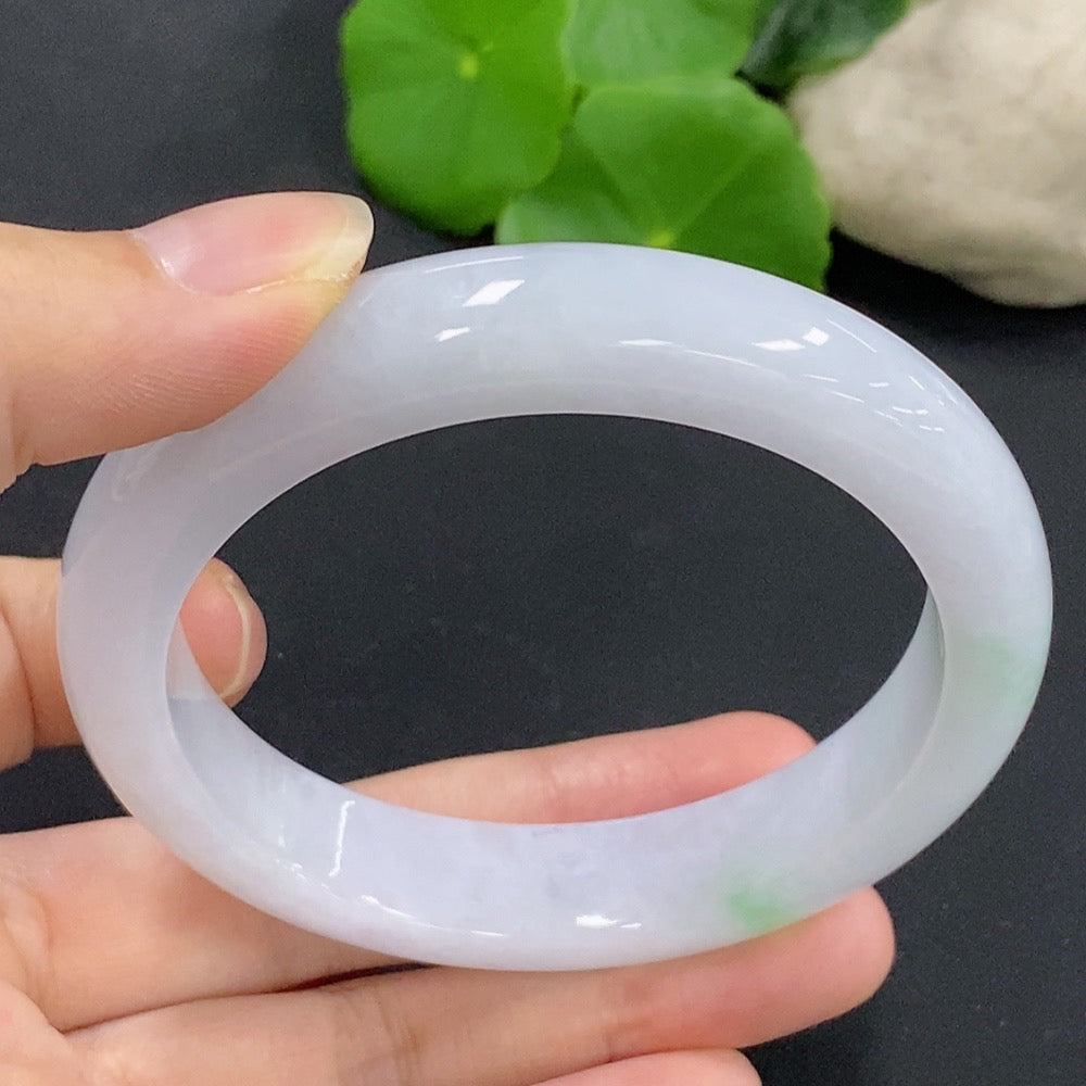 HKHQ jadeite round bangle in size 59.6 with a weight of 67.54g, showcasing smooth, polished jadeite craftsmanship.