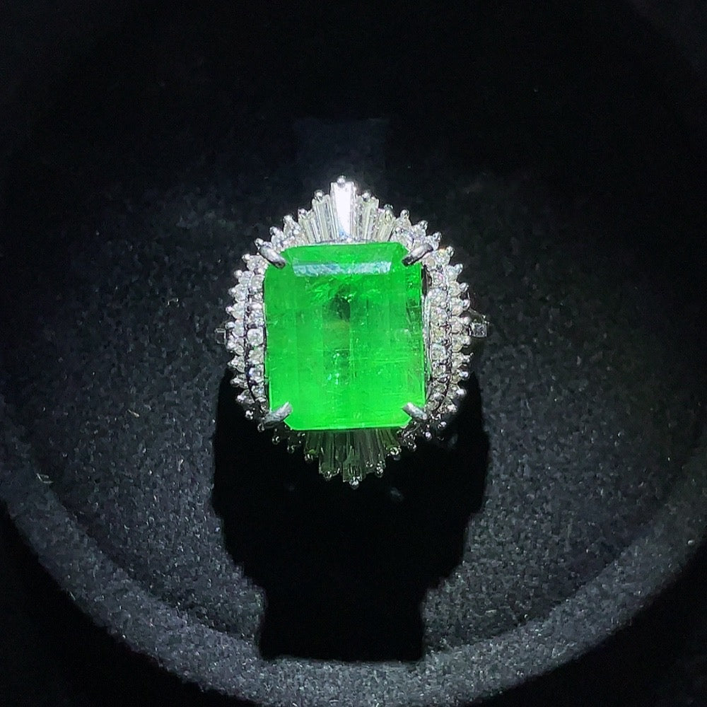 Emerald Inlaid Ring Pt89% Size 12 Total Weight Approx. 10.31g Clarity Enhanced with Diamond Accents