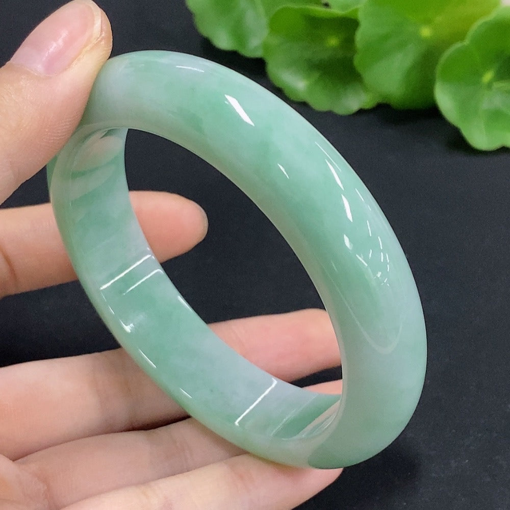 Jadeite Round Bangle