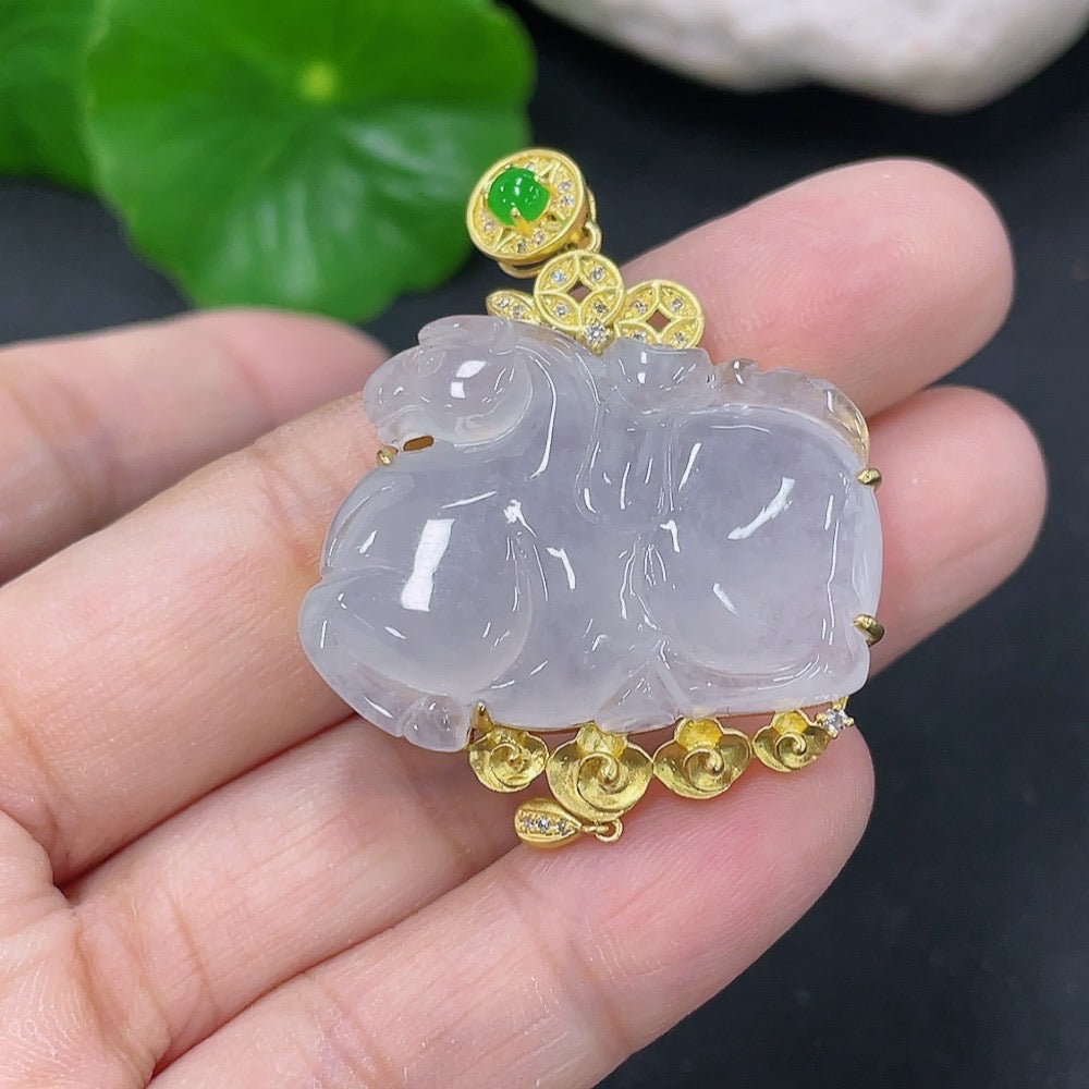 Jadeite Tang Horse Pendant with 18K Gold and Diamond Accents