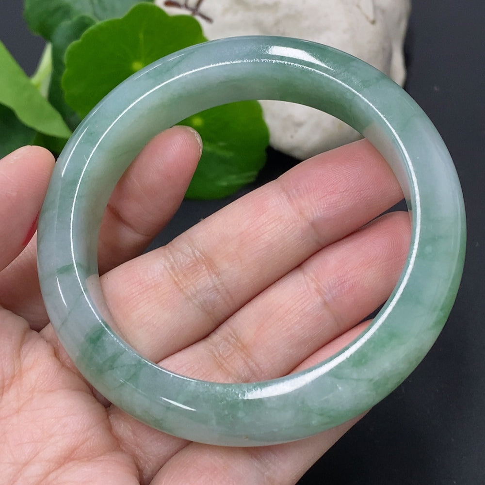 Jadeite round bracelet size 55.4 total weight approx. 66.1g (including other mineral components)