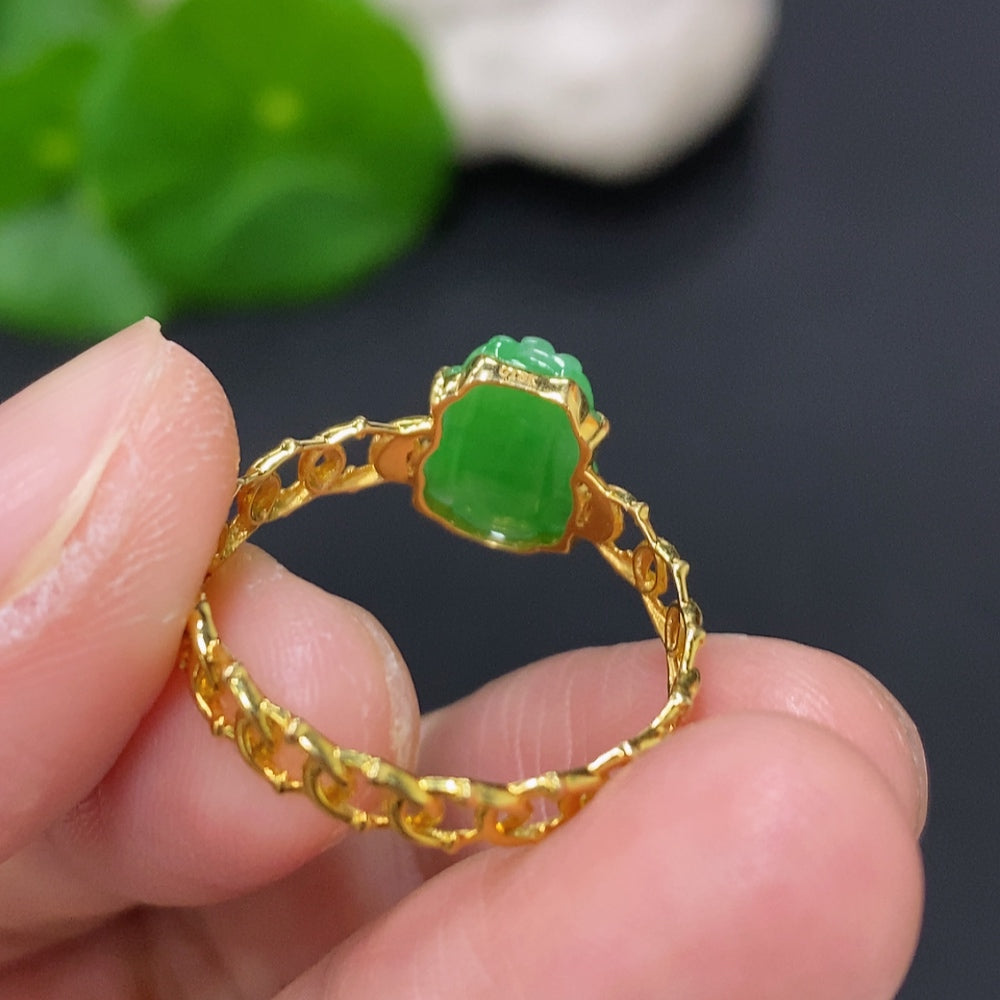Jadeite Pixiu Inlaid Ring 18K Gold (With Diamond Accents)