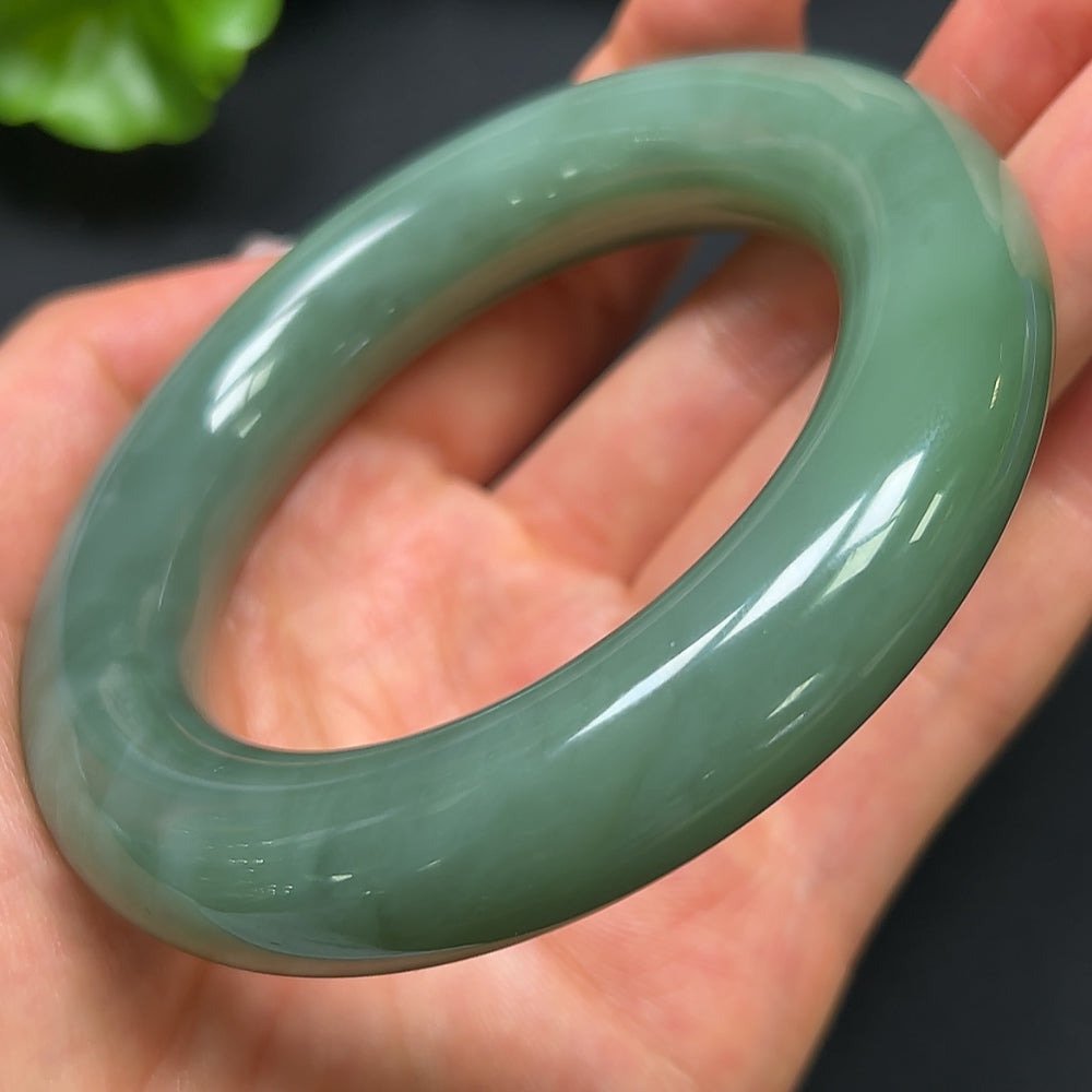 Hetian Jade Green Round Bangle