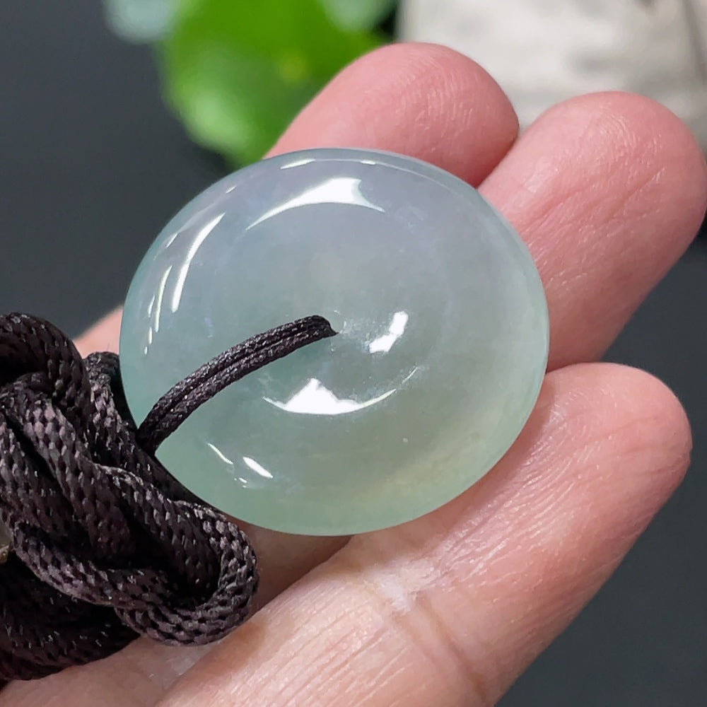 Jadeite Peace Knot Pendant with a total product weight of approximately 10.9g