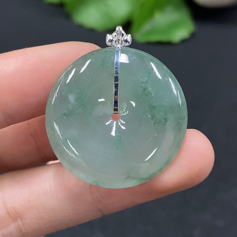 Jadeite Peace Knot Pendant 18K Gold Total Weight Approx. 8.5g