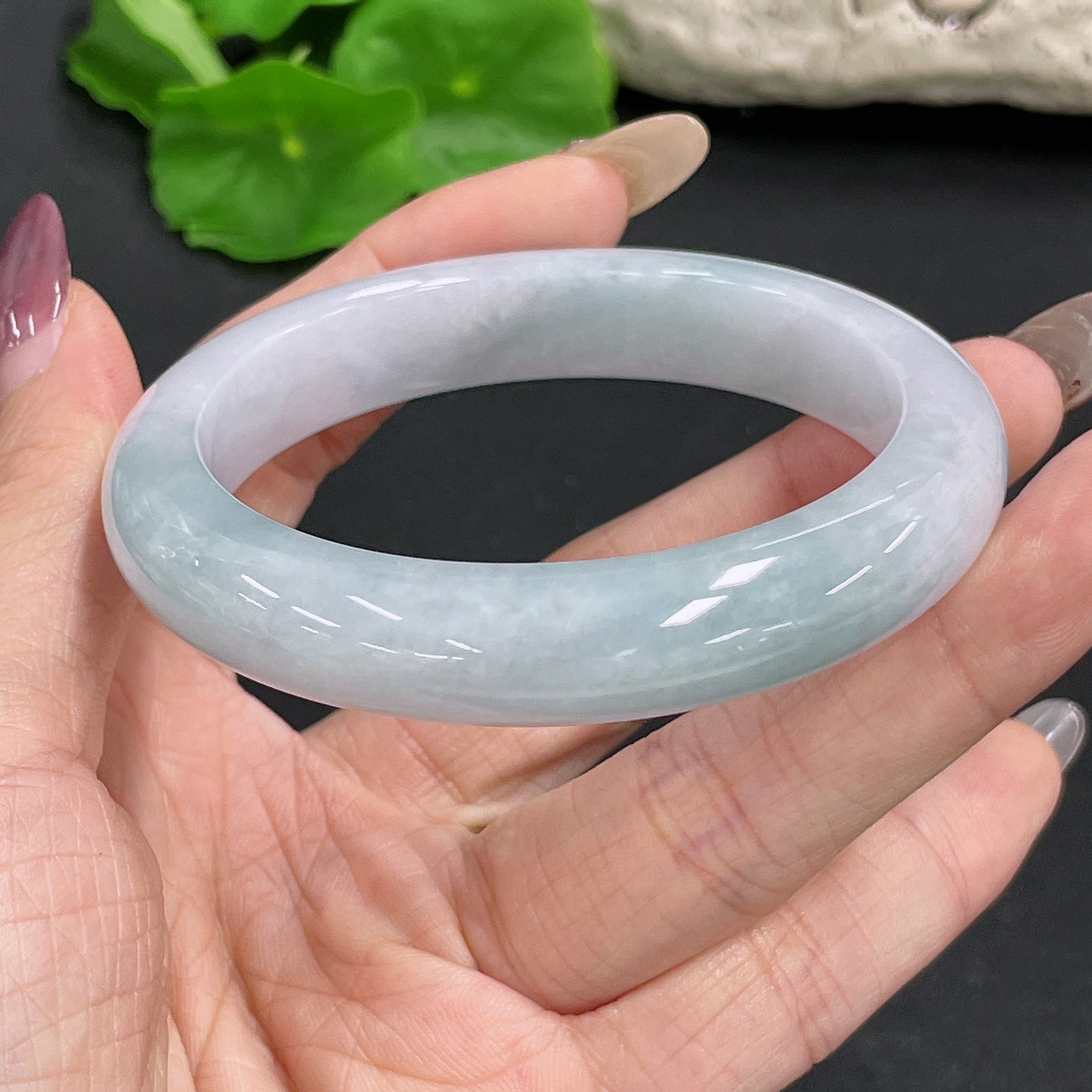 Jadeite round bracelet Size 56.2 Total weight approx. 55.09g