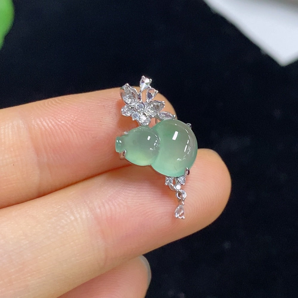 Jadeite Gourd Inlaid Pendant 18k with Diamond Accent Total Weight Approximately 1.36g
