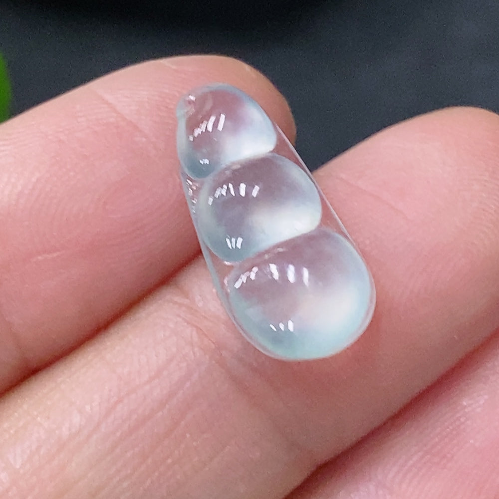 Jadeite inlaid Fu Dou pendant with intricate design, weighing approximately 0.77g, crafted by HUILIU HQ.