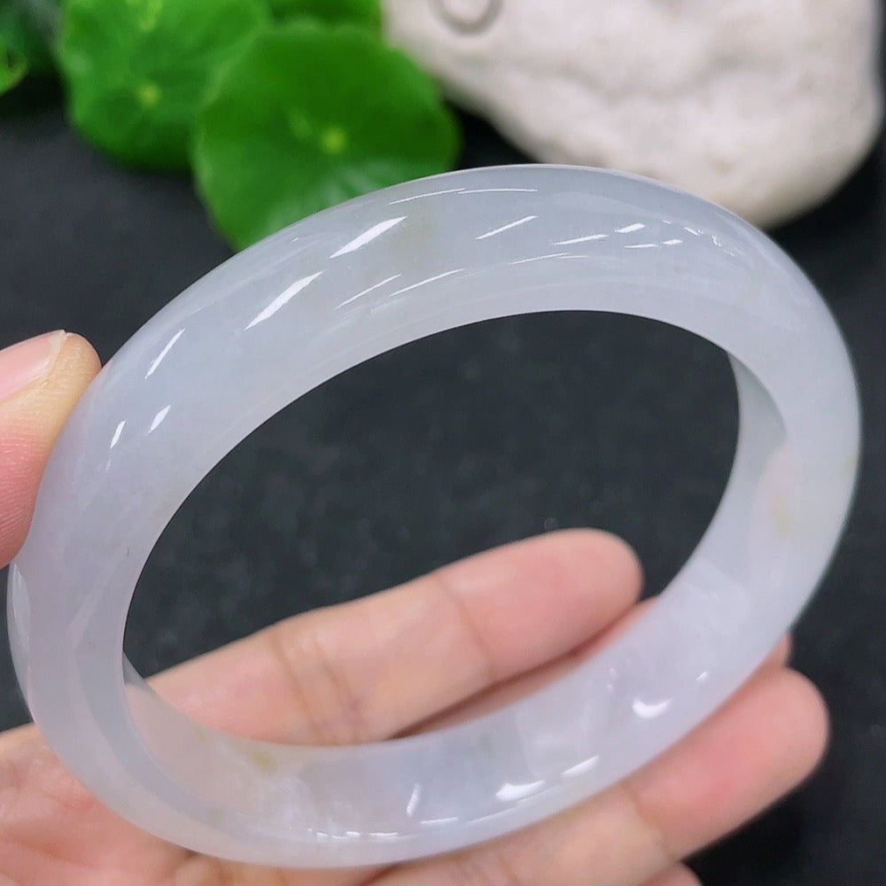 HKHQ jadeite round bangle, size 59, weight 58.16g, showcasing smooth, polished green jadeite bracelet with a rounded design.