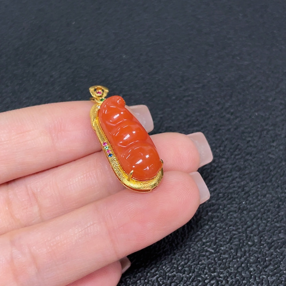 18K Red Agate Pendant, Total Weight Approx. 3.19g