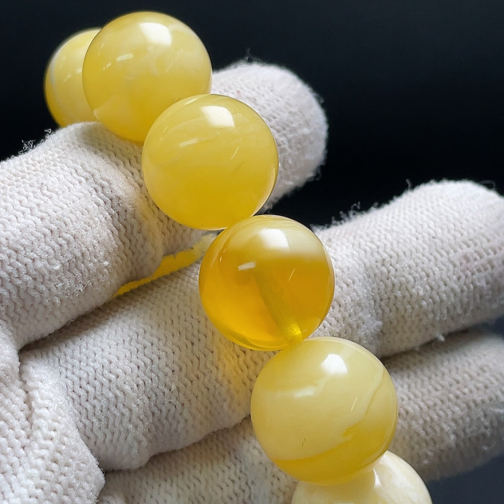 Huiliu Amber Beeswax Bracelet, 15.1mm size, natural amber jewelry with a polished finish and certified quality.