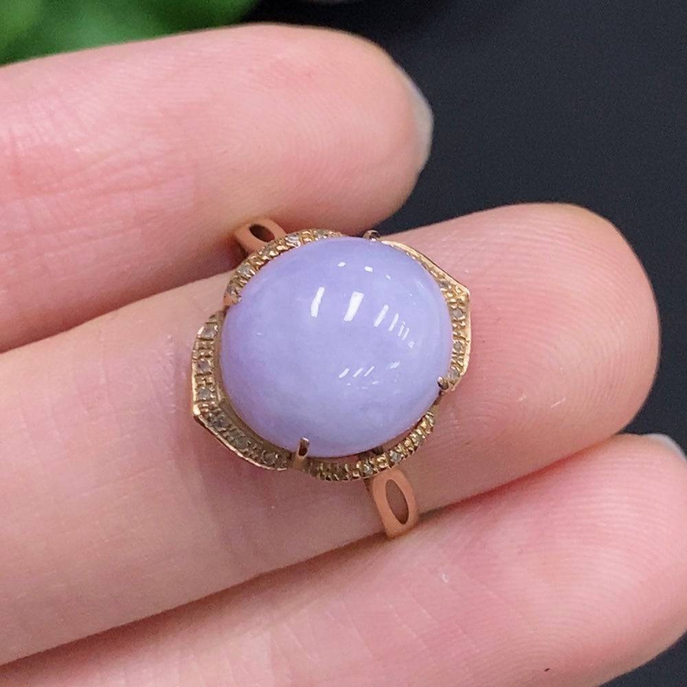 Huiliu HQ jadeite cabochon ring featuring a smooth, polished green jade stone with no diamond, certified by Huiliu.