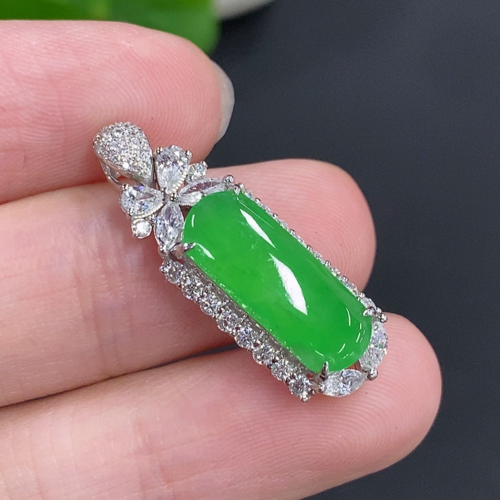 Jadeite Pendant with 18k Gold Mounting, Accented with Diamonds