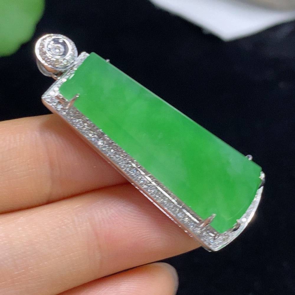 Jadeite plain pendant with diamond inlay in 18k gold, HUILIU HQ, weight about 10g, showcasing the smooth jade surface and elegant design.