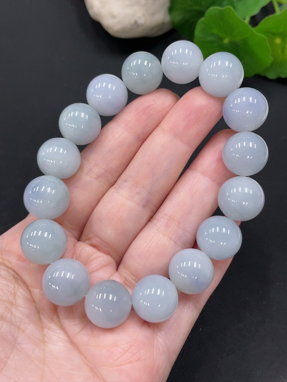 Jadeite Beaded Necklace Approx. 13.5mm Total Weight Approx. 70g