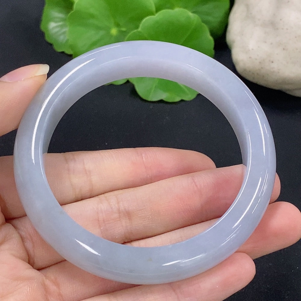 HKHQ jadeite round bangle, size 54.8, with a total weight of approx. 55.04g, showcasing smooth, polished jade jewelry.