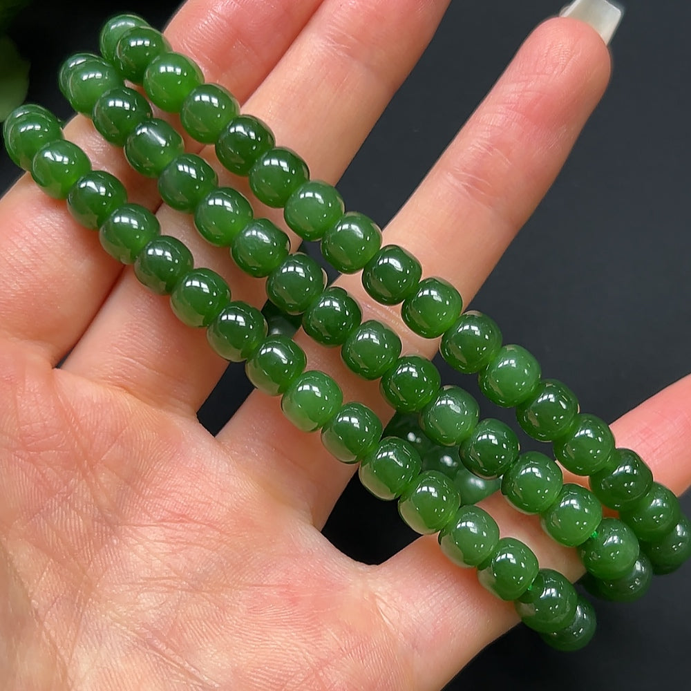 HKHQ Hetian Jade Bead Necklace with 7.2mm non-gold beads, featuring smooth, polished jade stones on a stylish necklace chain.