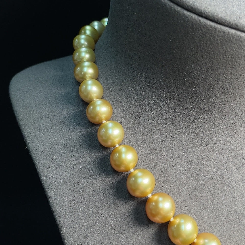 Seawater Pearl Strand 14k Gold Size Approx. 9.2-12.1mm Total Weight About 70.07g Color Origin Undetermined