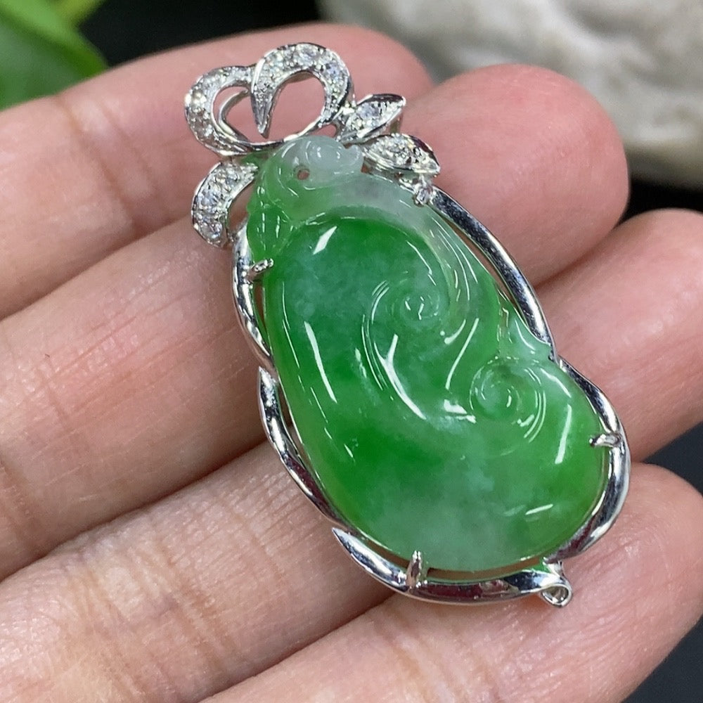 Jadeite Ruyi Pendant 18K Gold with Diamond Accents