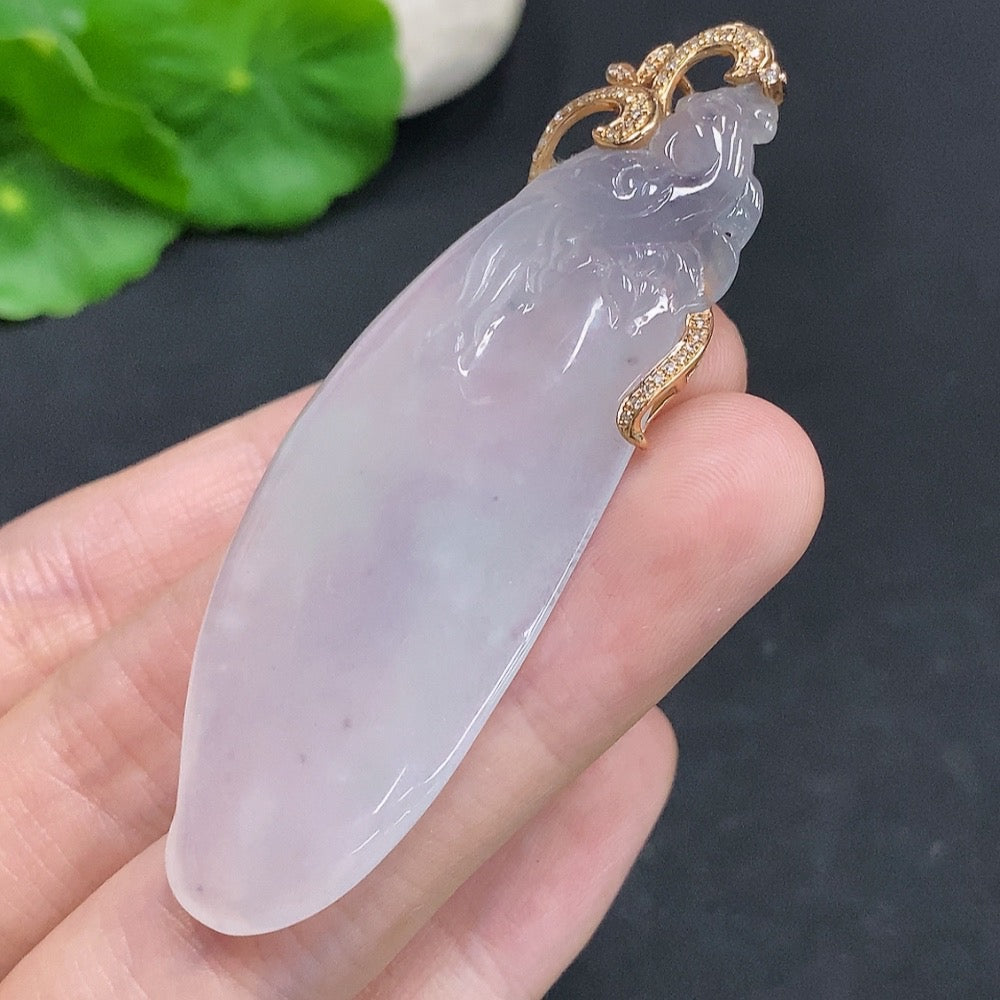 Jadeite Fu Gua Pendant with 18K Gold Clasp, Total Weight Approx. 17.3g, Set with Diamonds