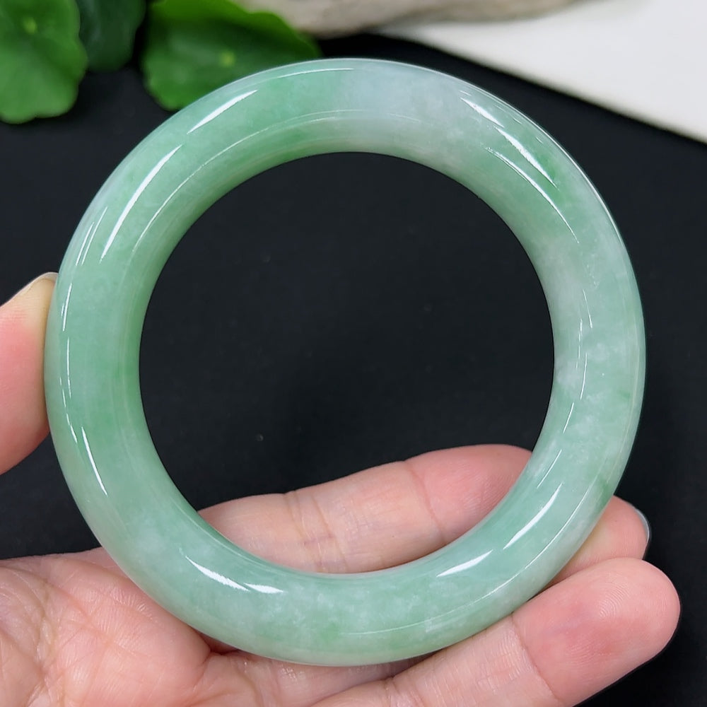 Jadeite Round Bangle