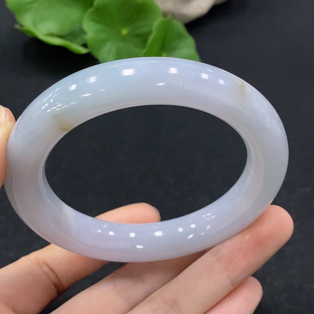Jadeiteround bangle bracelet, loop size 55.5, total weight approximately 73.86g'