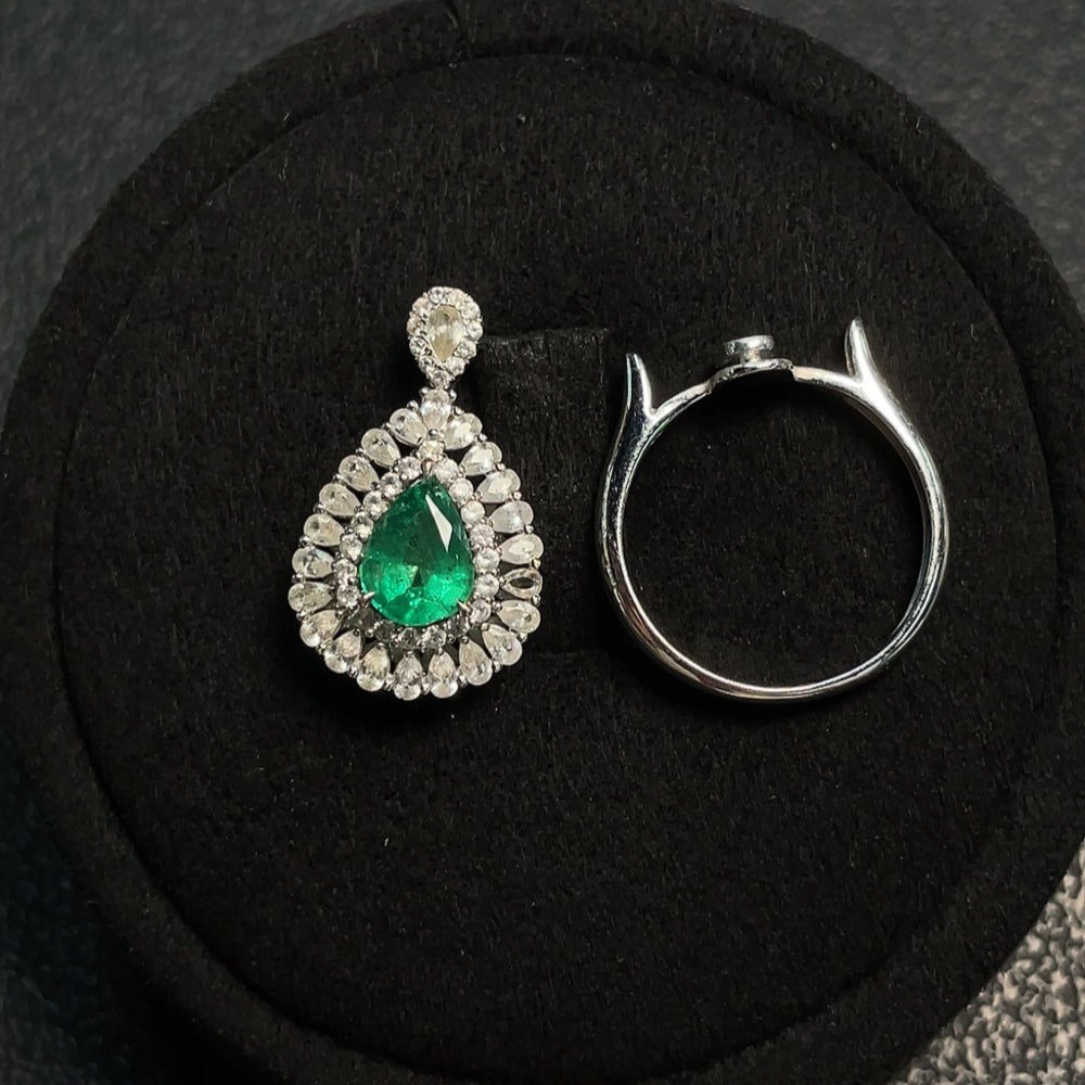 HUILIU HQ 18K emerald ring and pendant convertible jewelry with clarity-enhanced gemstones, size 12, weight 4.59g.