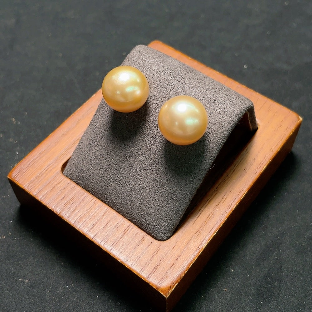Seawater Pearl Earrings 18k Gold Color Origin Undetermined Total Weight Approx. 4.9g Size About 10.1mm