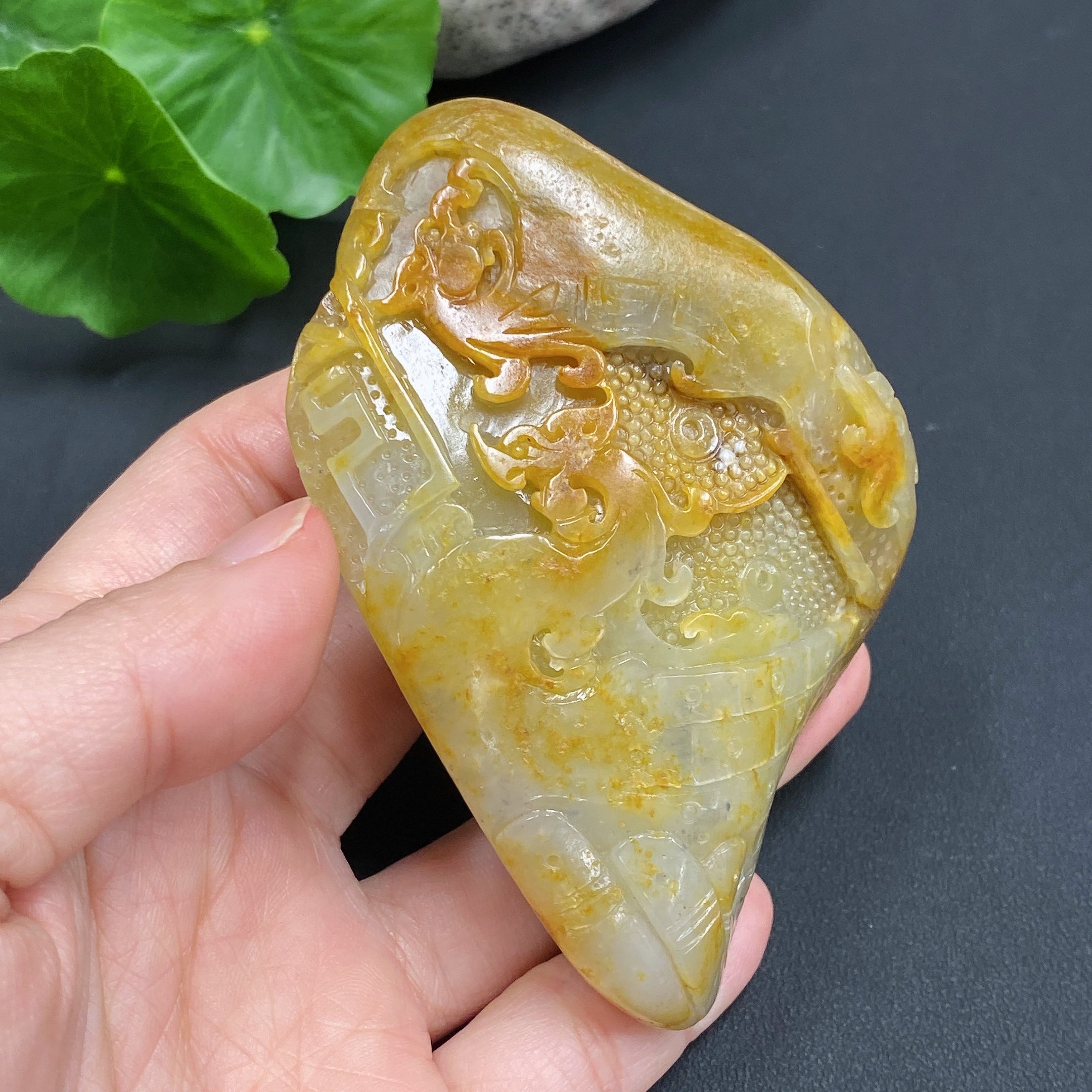 Hetian Jade Handheld Piece - Auspicious Beast, Total Weight Approx. 146.1g, Undetermined Skin Color Origin