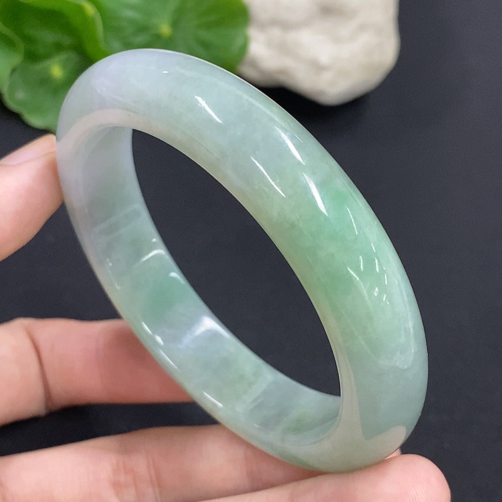 Jadeite Round Bangle