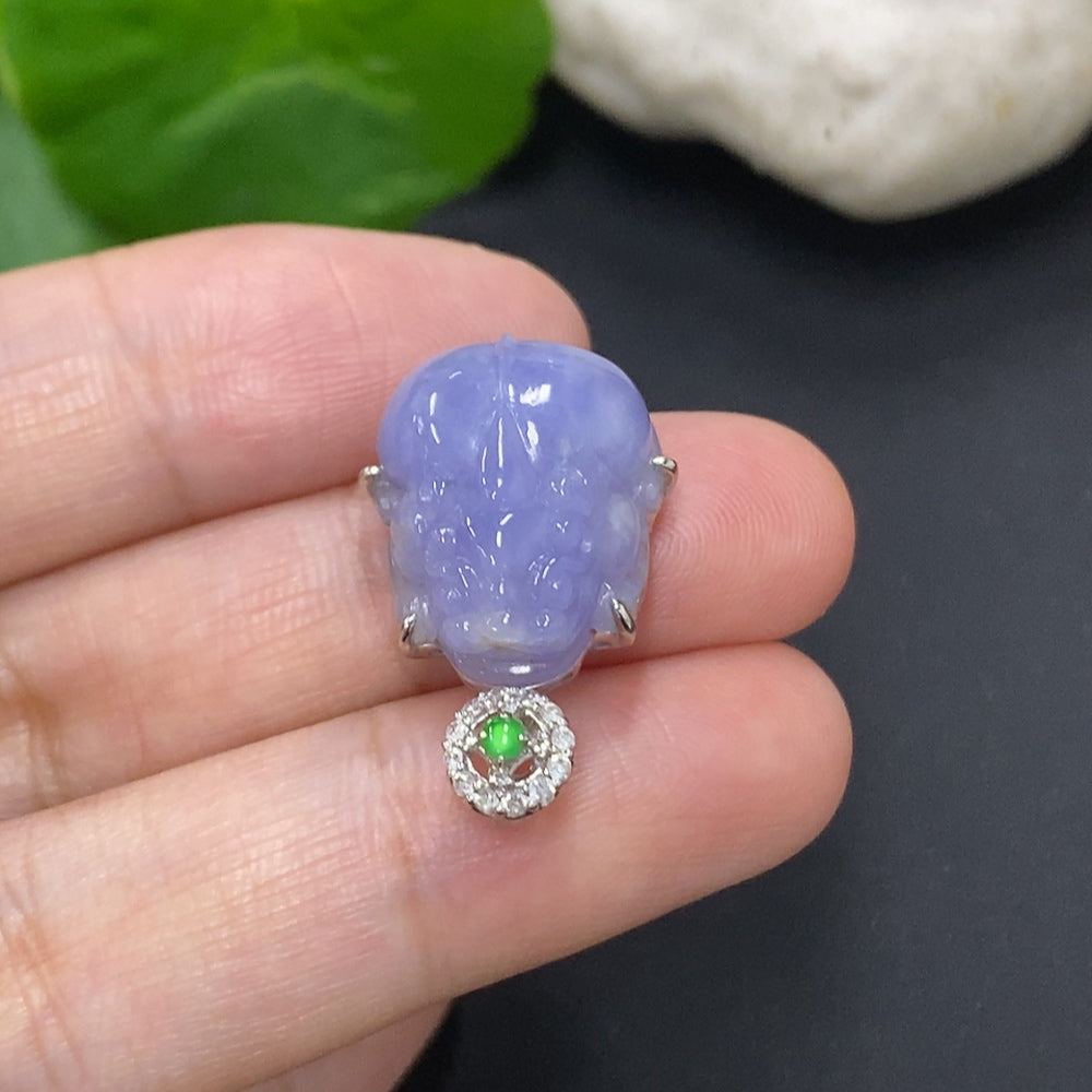 Jadeite Pi Xiu pendant with diamond inlays, 18K gold necklace, HKHQ brand, detailed close-up of the jewelry piece.