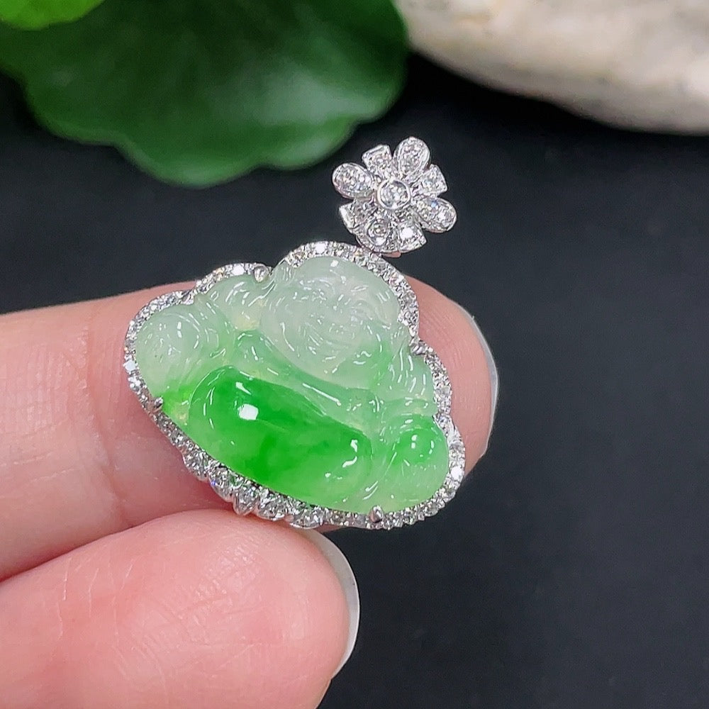 Jadeite Buddha Pendant with 18K Gold Setting, Total Weight Approx. 2.7g (Diamond Accents)