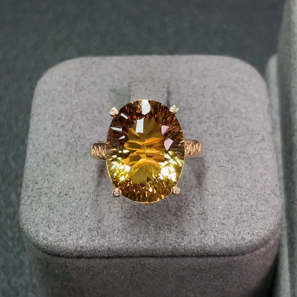 Huiliu Certified Crystal gemstone ring with matching chain, crafted in Pt950 platinum, featuring sparkling gemstones.