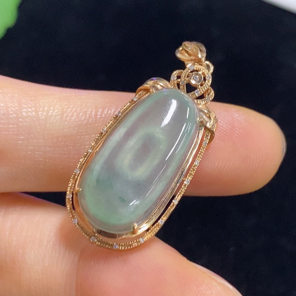 Jadeite Melon-shaped Pendant with 18K Gold and Diamond Accents, Total Weight Approximately 3.44g